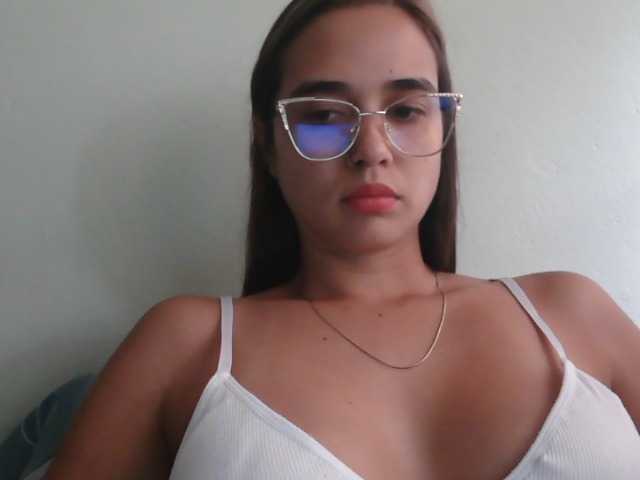 trianabell live cam on BongaCams