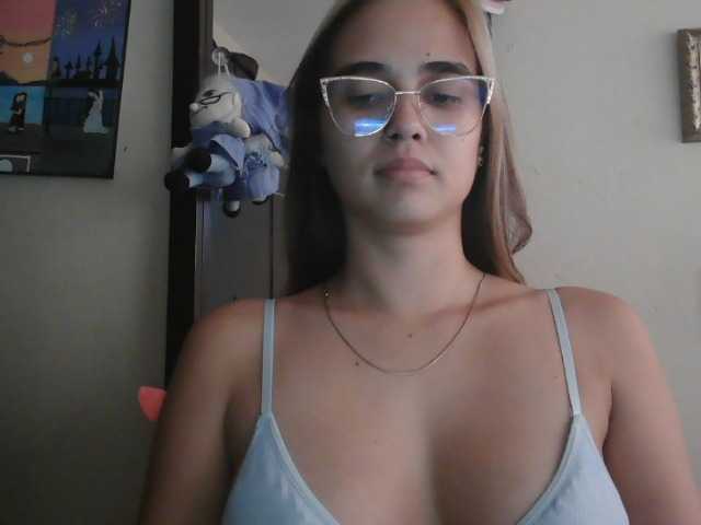 le modèle trianabell est en webcam porno dans un show sur le site bongacams, il possède les tags suivants: Latino/Hispanic,Brunette,Trimmed