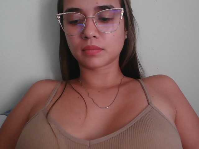 trianabell live cam on BongaCams