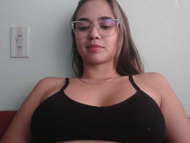 trianabell live cam on BongaCams