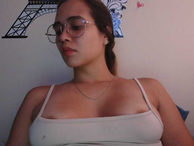 trianabell live cam on BongaCams