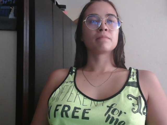 trianabell live cam on BongaCams