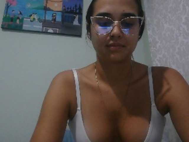 trianabell live cam on BongaCams