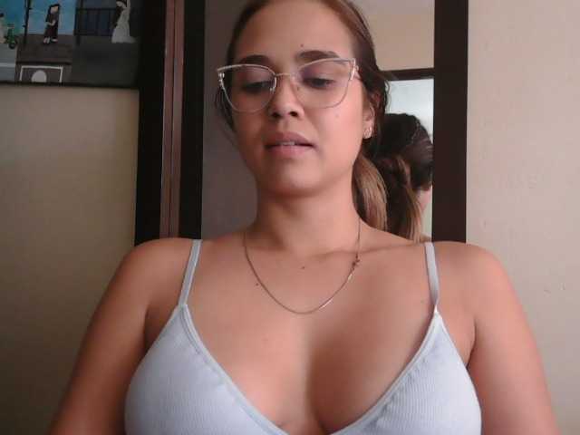 trianabell live cam on BongaCams