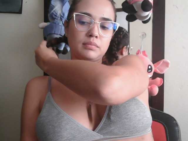 trianabell live webcam show