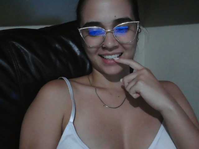 trianabell live webcam show