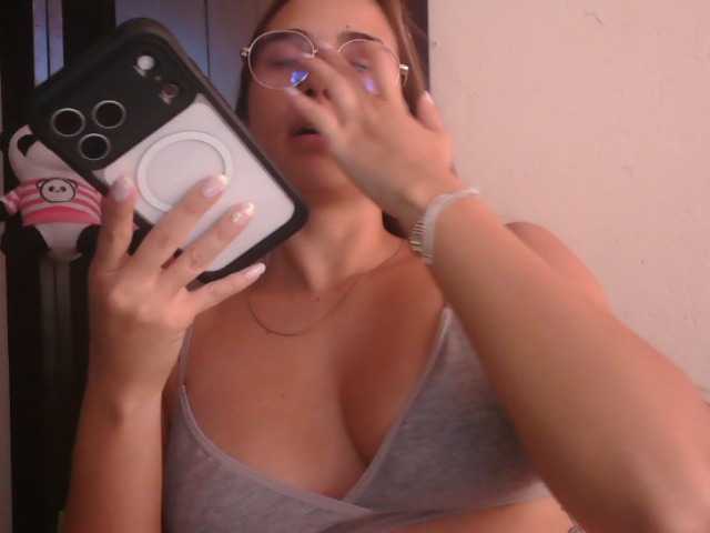 trianabell live cam on BongaCams