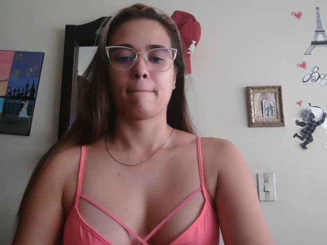 trianabell live webcam show