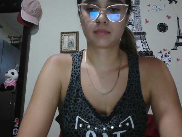 trianabell live cam preview