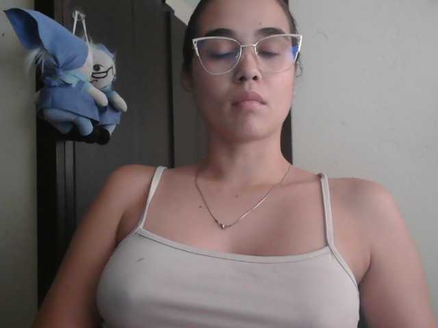 trianabell live cam on BongaCams