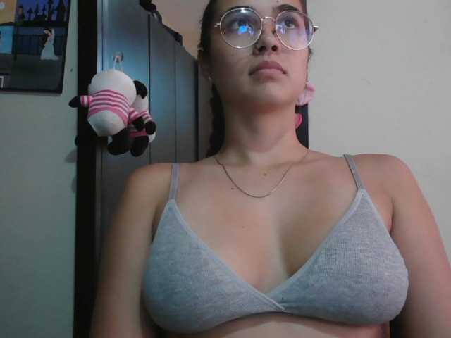 trianabell live cam on BongaCams