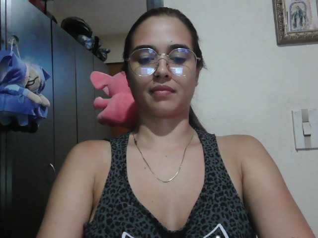 le modèle trianabell est en webcam porno dans un show sur le site bongacams, il possède les tags suivants: Latino/Hispanic,Brunette,Trimmed