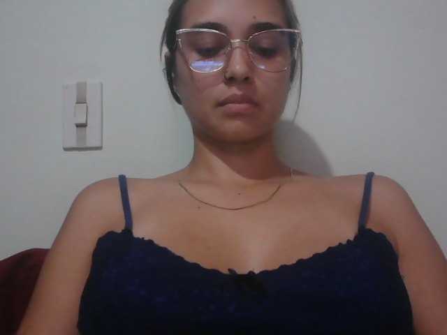 trianabell live cam on BongaCams