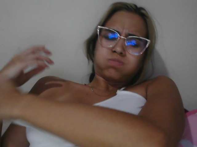 trianabell live cam on BongaCams