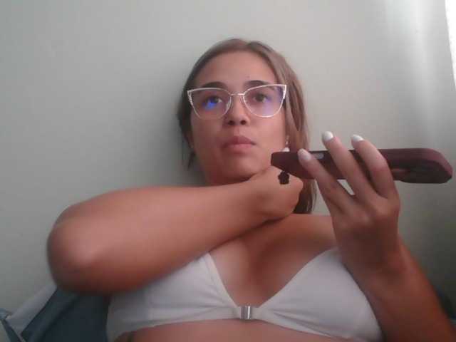 trianabell live cam on BongaCams