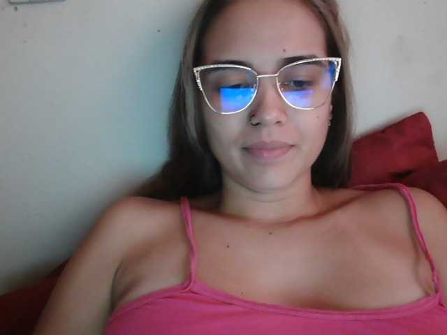 trianabell live cam on BongaCams