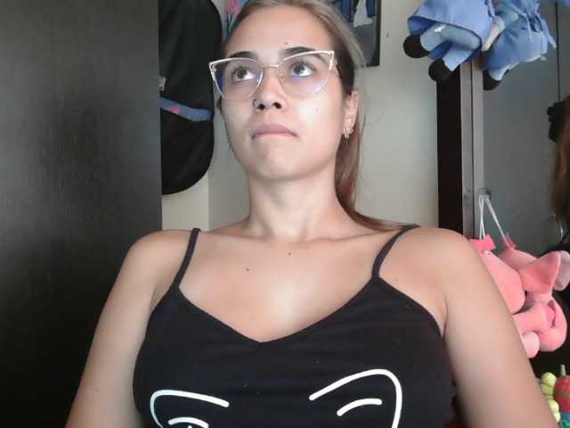 trianabell live cam on BongaCams