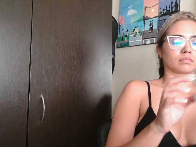 trianabell live cam on BongaCams