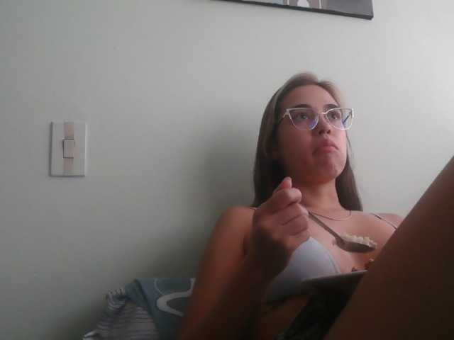 trianabell live cam on BongaCams