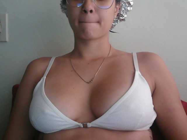 trianabell live cam on BongaCams