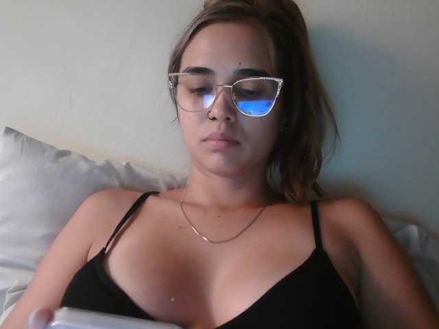 trianabell live cam on BongaCams