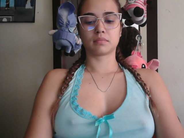 trianabell live webcam show