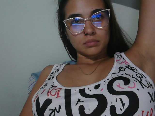 trianabell live cam on BongaCams