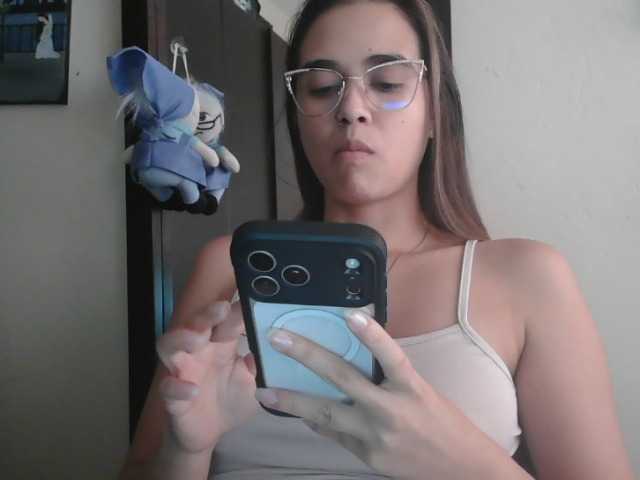 trianabell live webcam show