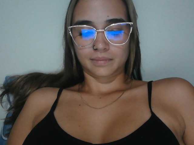 trianabell live cam on BongaCams