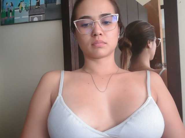 trianabell live cam on BongaCams