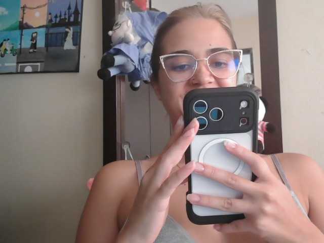 trianabell live cam on BongaCams