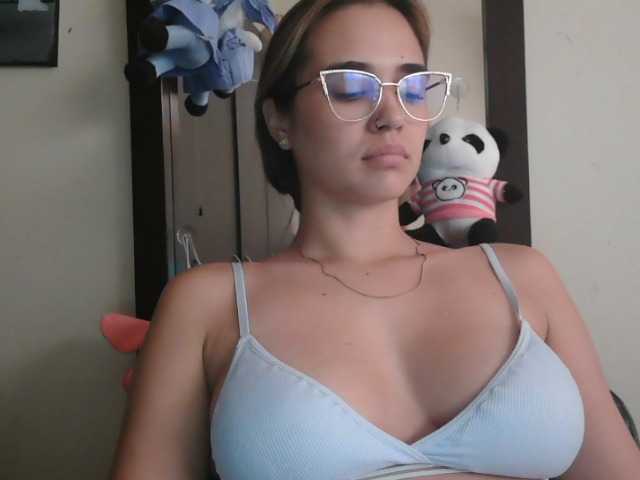 trianabell live cam on BongaCams