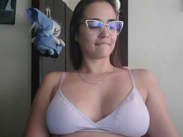 trianabell live cam on BongaCams