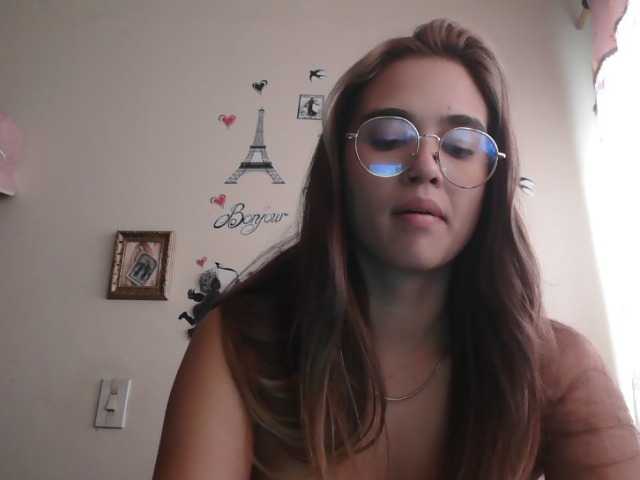 trianabell live cam on BongaCams