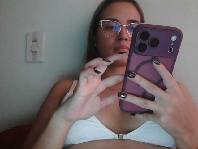 trianabell live cam on BongaCams