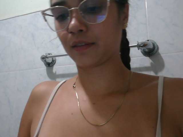 trianabell live cam on BongaCams