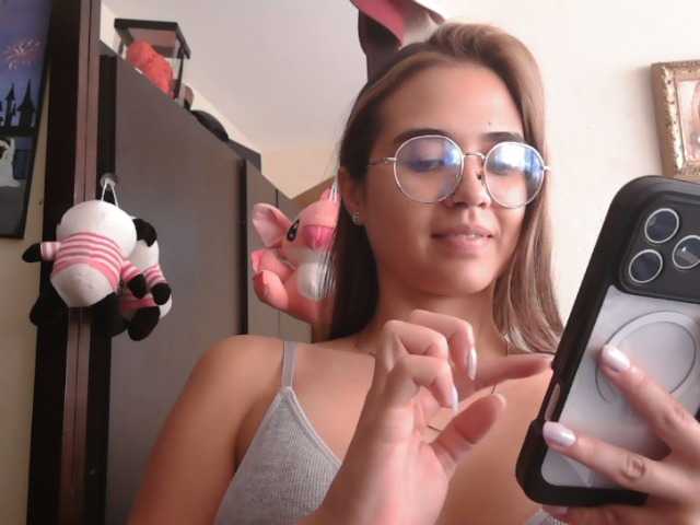 trianabell live cam on BongaCams