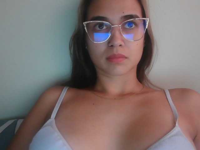 trianabell live cam on BongaCams