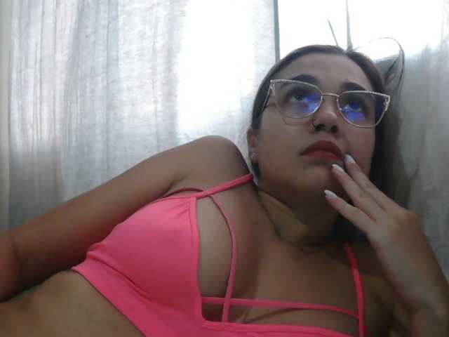 trianabell Прямой эфир на BongaCams