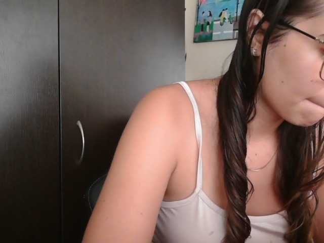 trianabell live cam preview