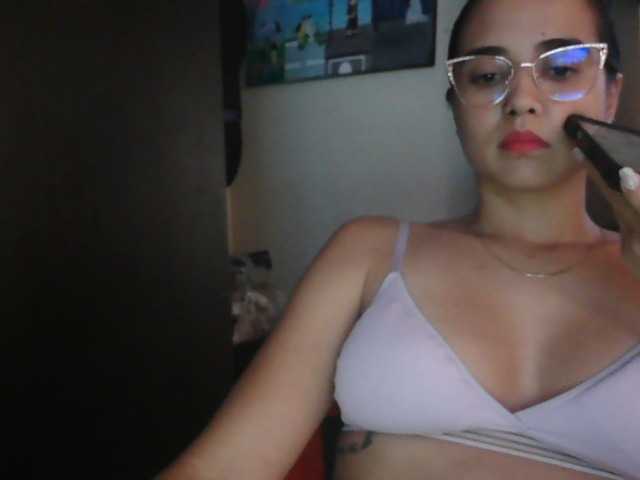 trianabell live cam on BongaCams