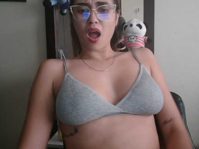 trianabell live cam on BongaCams