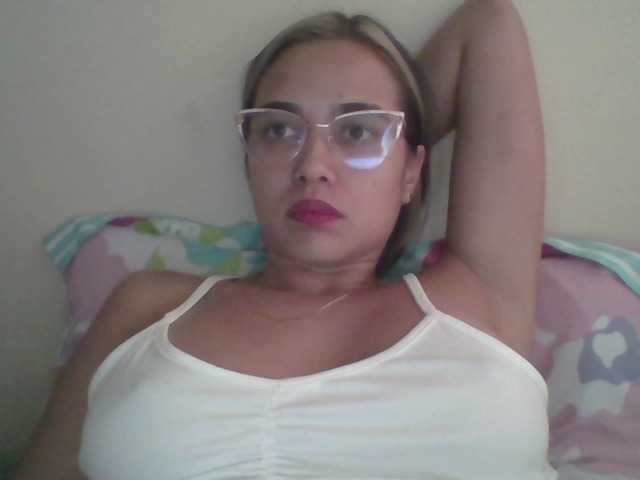 trianabell live cam on BongaCams