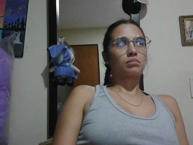 trianabell's BongaCams show and profile