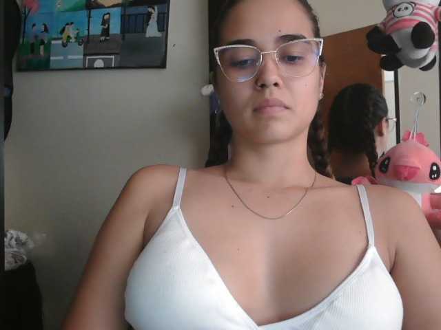 trianabell live webcam show