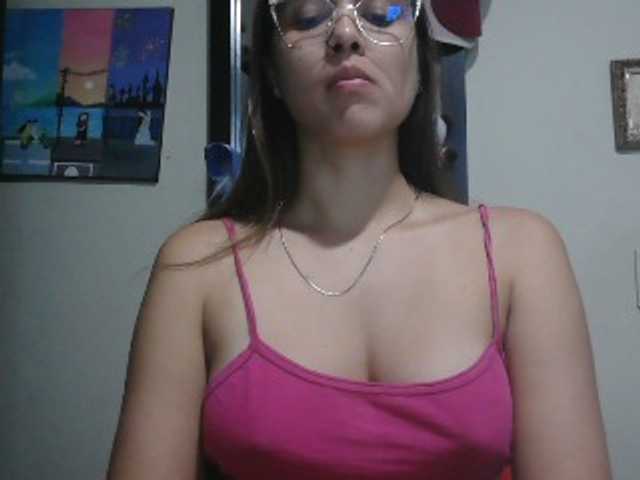 trianabell live cam on BongaCams