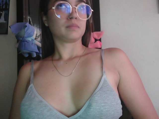 le modèle trianabell est en webcam porno dans un show sur le site bongacams, il possède les tags suivants: Latino/Hispanic,Brunette,Trimmed