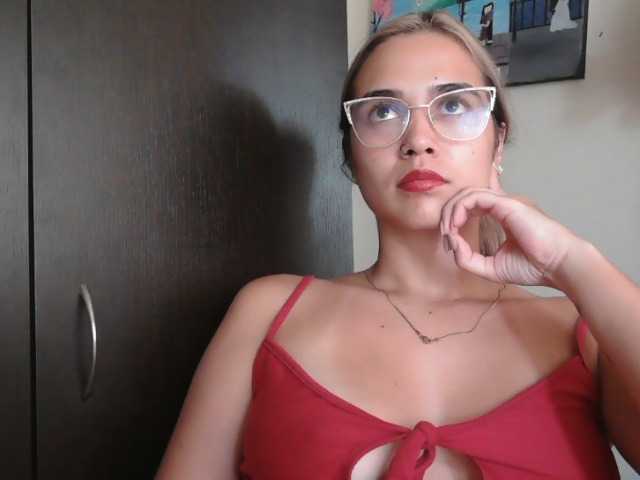trianabell live cam preview