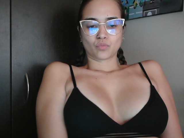 trianabell live cam on BongaCams