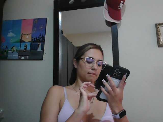 trianabell live cam on BongaCams